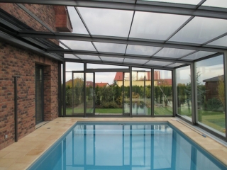 Schiebeüberdachung mit Wandanbindung